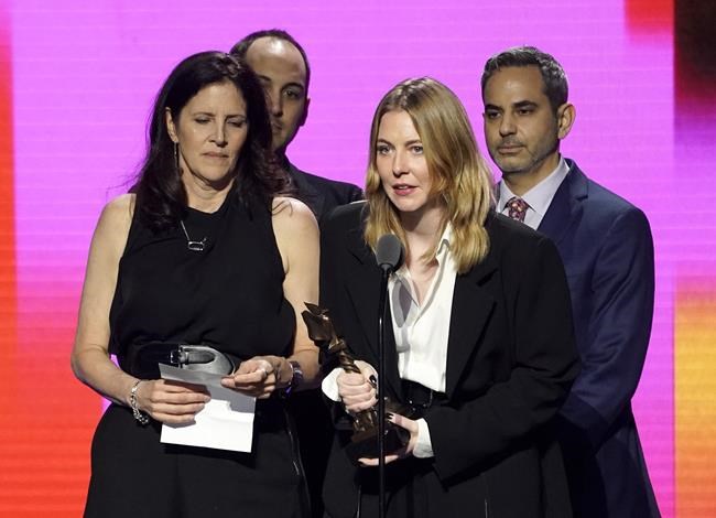 Before Oscars, ‘Everything Everywhere’ sweeps Spirit Awards | iNFOnews.ca Before Oscars, ‘Everything Everywhere’ sweeps Spirit Awards | iNFOnews.ca