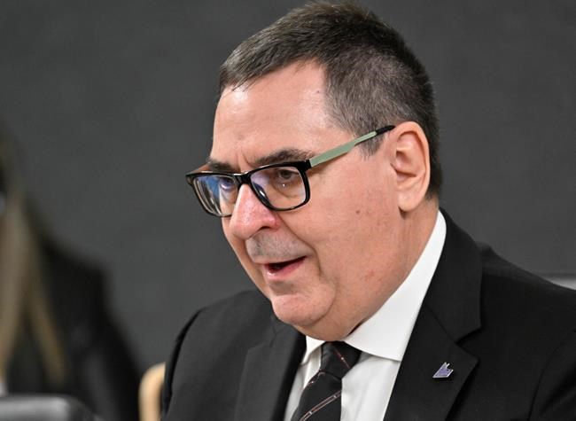 QMJHL commissioner Gilles Courteau resigns after 37 years at helm | iNFOnews.ca QMJHL commissioner Gilles Courteau resigns after 37 years at helm | iNFOnews.ca