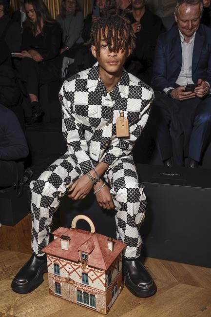 Vuitton draws stars as McCartney brings horses to Paris show | iNFOnews.ca