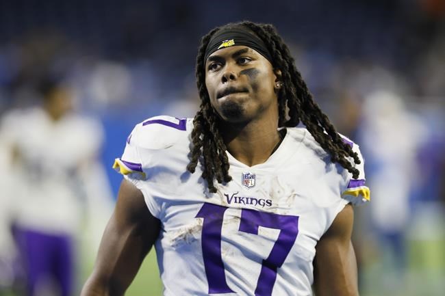Vikings' Osborn helped pull man from burning car in Texas | iNFOnews.ca
