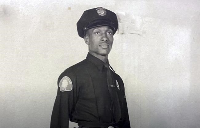 1st Black Vegas officer role model 'for people of any color' | iNFOnews.ca CP32969007