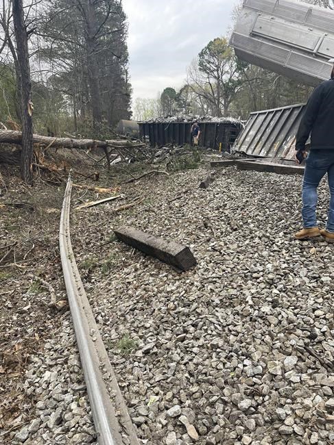 Norfolk Southern train derails in Alabama, no public threat | iNFOnews.ca Norfolk Southern train derails in Alabama, no public threat | iNFOnews.ca