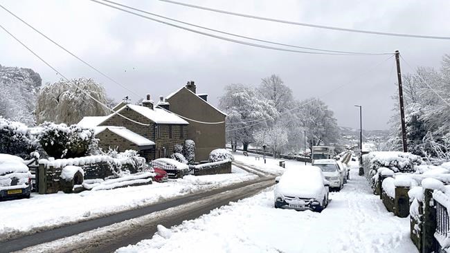 Schools shut, drivers stuck as gales and blizzards batter UK | iNFOnews.ca