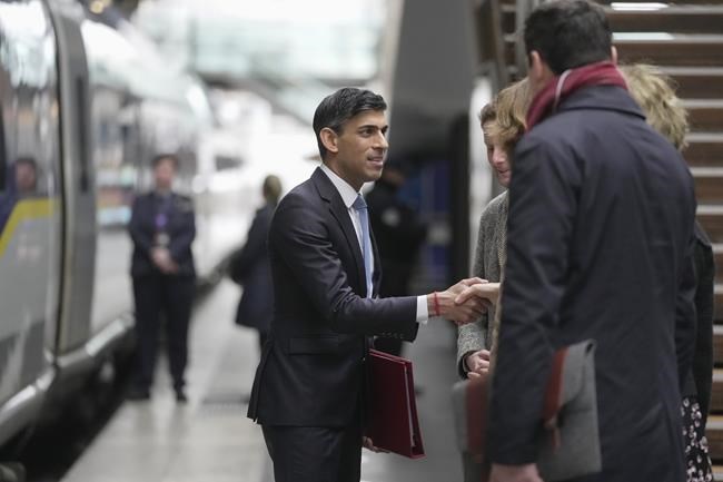 French, British leaders meet in efforts to mend relations | iNFOnews.ca