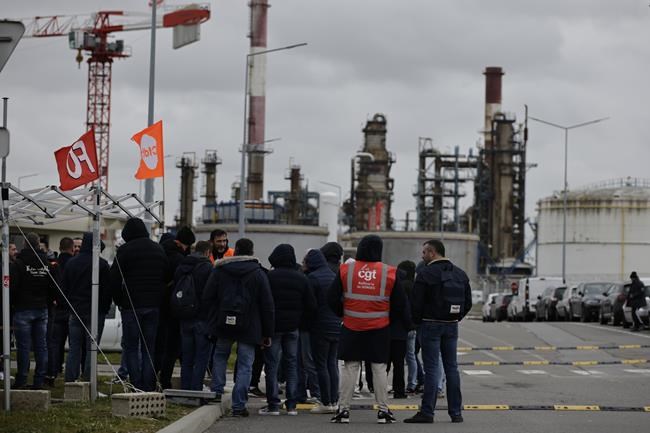 Macron insists pension reform is needed, despite protests | iNFOnews.ca