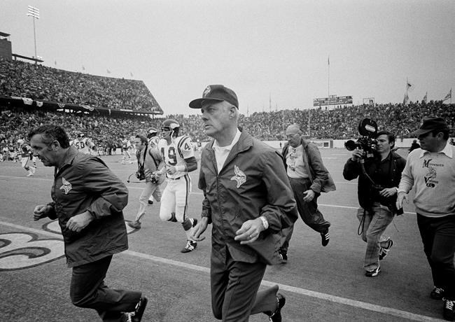 Bud Grant, stoic coach of powerful Blue Bombers teams, dies at 95 | iNFOnews.ca