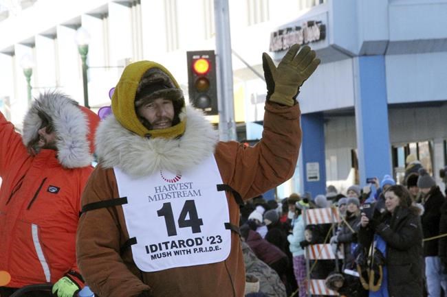 Defending champion leaves Iditarod race over health concerns | iNFOnews.ca