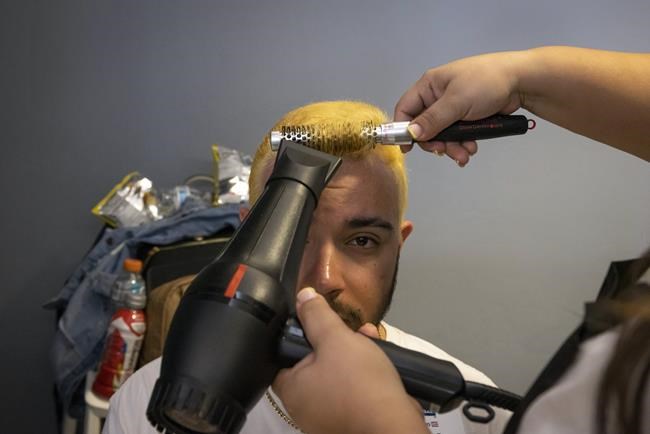 Puerto Rico breaks world record as baseball fans go blond | iNFOnews.ca