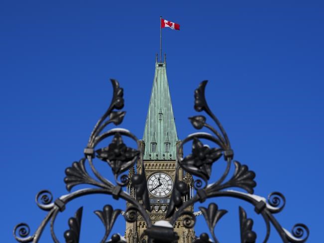 If Ottawa wants tighten its purse, spending rules and more taxes could help: experts | iNFOnews.ca CP1958042957