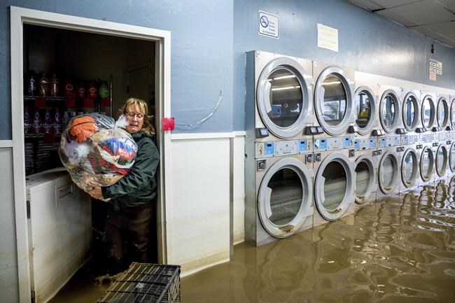 Another atmospheric river pounds California, 27K to evacuate | iNFOnews.ca
