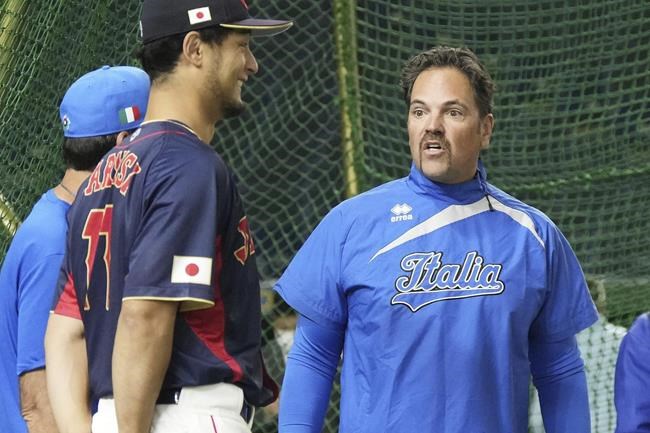 Italian's espresso machine a hit at World Baseball Classic | iNFOnews.ca CP281595047