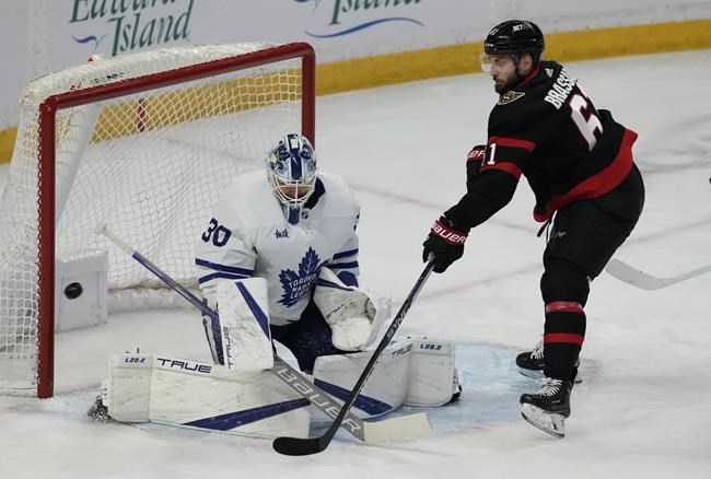Maple Leafs fend off Senators late rally to win 5-4 in shootout | iNFOnews.ca