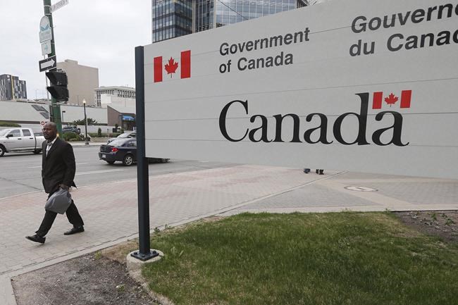 Two men who lost fingers crossing into Canada become Canadian citizens | iNFOnews.ca Two men who lost fingers crossing into Canada become Canadian citizens | iNFOnews.ca