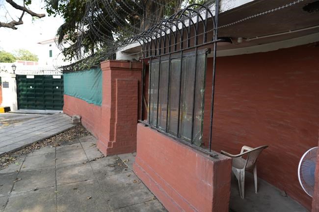 India police seek Sikh leader, arrest separatist supporters | iNFOnews.ca