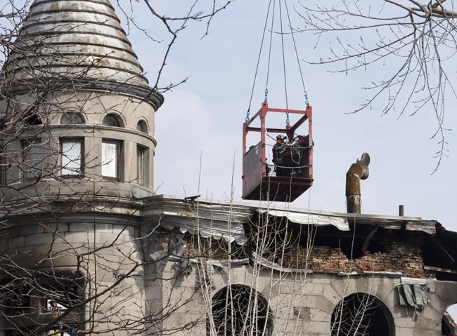 Police find two more victims at site of fatal fire in Old Montreal, total now 4 | iNFOnews.ca
