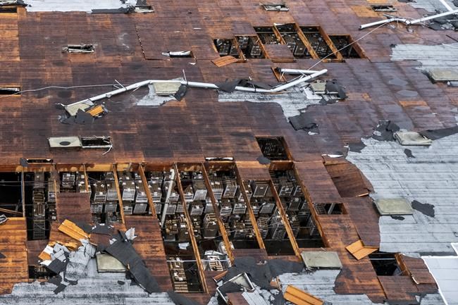 Rare tornado near Los Angeles rips building roofs; 1 injured | iNFOnews.ca Rare tornado near Los Angeles rips building roofs; 1 injured | iNFOnews.ca
