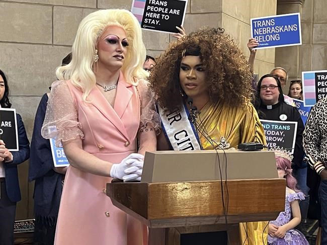 Drag community shows up to protest Nebraska drag show bill | iNFOnews.ca