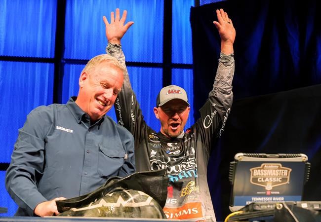 Canadian Jeff Gustafson takes lead over first day of Bassmaster Classic | iNFOnews.ca Canadian Jeff Gustafson takes lead over first day of Bassmaster Classic | iNFOnews.ca