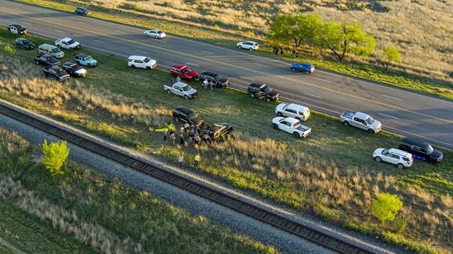 Texas police: Migrants found 'suffocating' in train; 2 dead | iNFOnews.ca