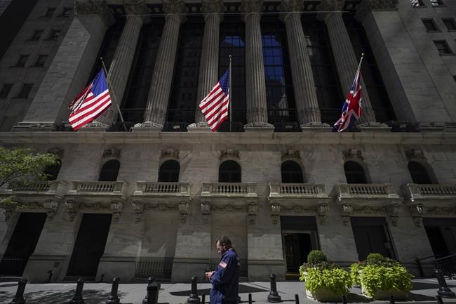 Most stocks tick up, including a jump for beaten-down banks | iNFOnews.ca