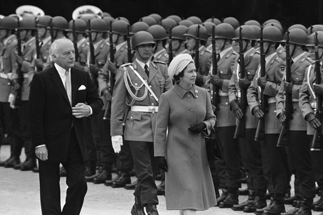 Report: Queen Elizabeth II asked Germany for pricey horses | iNFOnews.ca Report: Queen Elizabeth II asked Germany for pricey horses | iNFOnews.ca