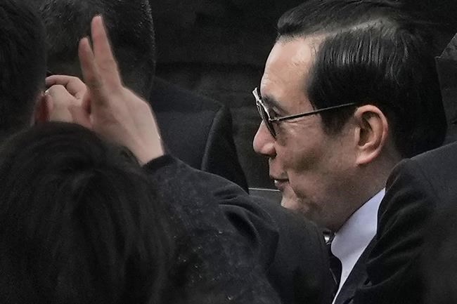 Former Taiwan leader begins mainland tour at historic tomb | iNFOnews.ca Former Taiwan leader begins mainland tour at historic tomb | iNFOnews.ca