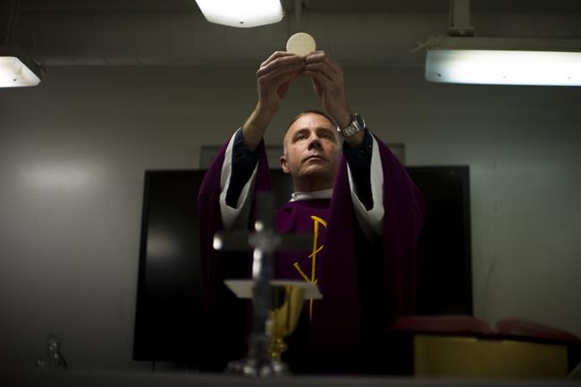 US Navy deploys more chaplains for suicide prevention | iNFOnews.ca US Navy deploys more chaplains for suicide prevention | iNFOnews.ca