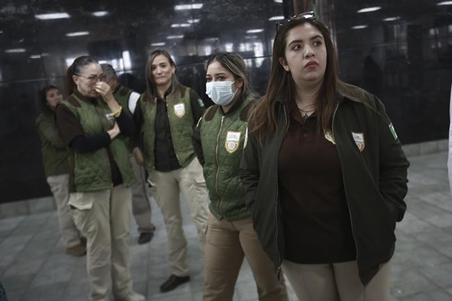 Arrest orders issued for 6 in Mexican detention center fire | iNFOnews.ca