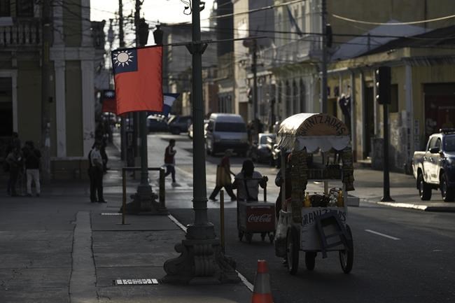 Taiwan leader scrambles for allies in Central America visit | iNFOnews.ca