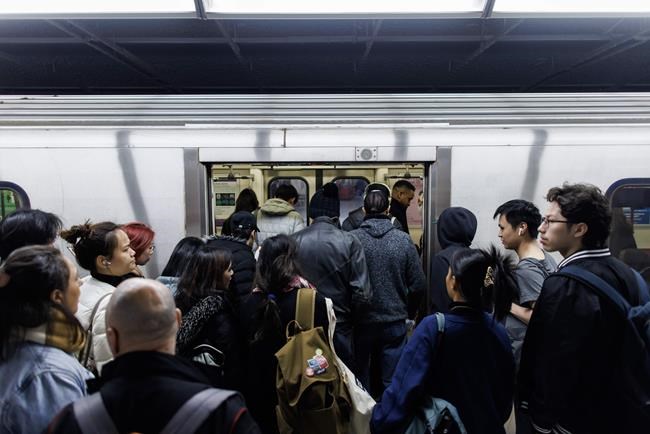 Experts urge CRTC to take action forcing companies to provide cell service on TTC | iNFOnews.ca Experts urge CRTC to take action forcing companies to provide cell service on TTC | iNFOnews.ca