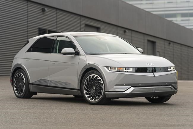 Edmunds: Ford Mustang Mach-E vs. Hyundai Ioniq 5 | iNFOnews.ca