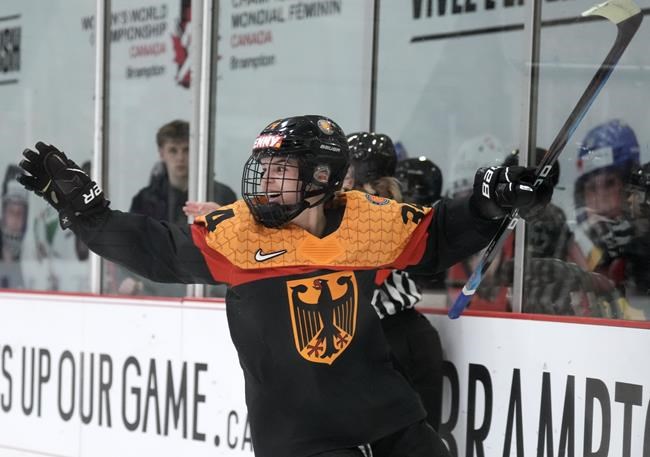 Germany beats Sweden 6-2 at women's world hockey championship | iNFOnews.ca