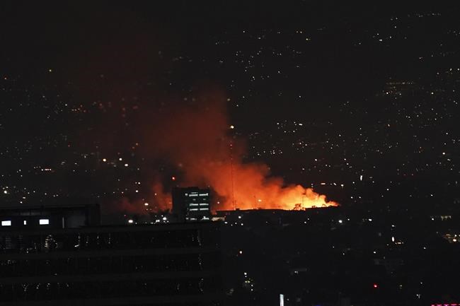 Firefighters battle large blaze at sprawling Mexican market | iNFOnews.ca
