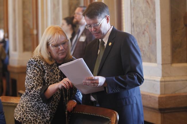 Abortion pill plan clears Kansas Legislature; veto expected | iNFOnews.ca