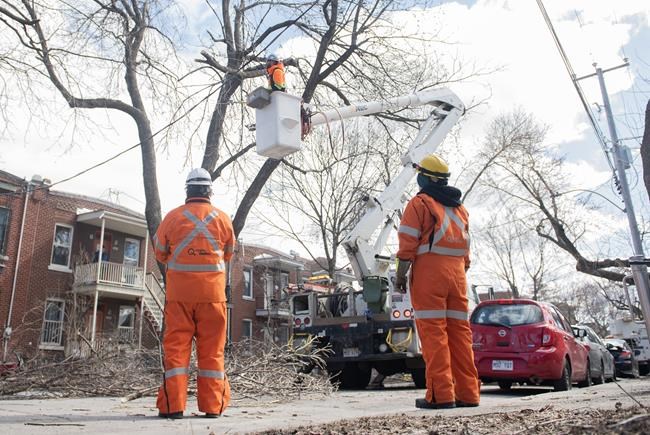 Hydro-Québec says some ice storm power outages will not be fixed before Tuesday | iNFOnews.ca Hydro-Québec says some ice storm power outages will not be fixed before Tuesday | iNFOnews.ca
