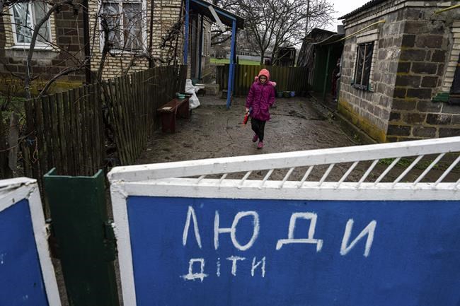 In Ukrainian village, a family lives under cloud of shelling | iNFOnews.ca