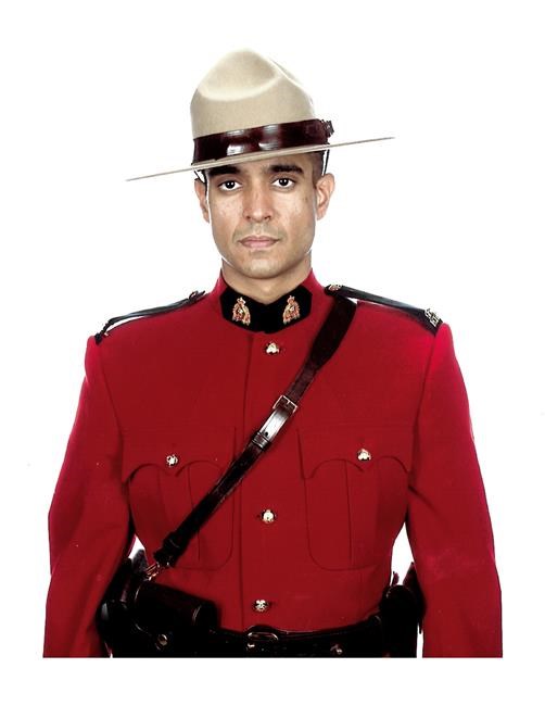 Alberta Mountie dies from injuries after vehicle hits concrete barrier on way to call | iNFOnews.ca