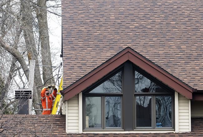 Hydro-Québec says restoring power to last customers hit by ice storm 'complex' | iNFOnews.ca