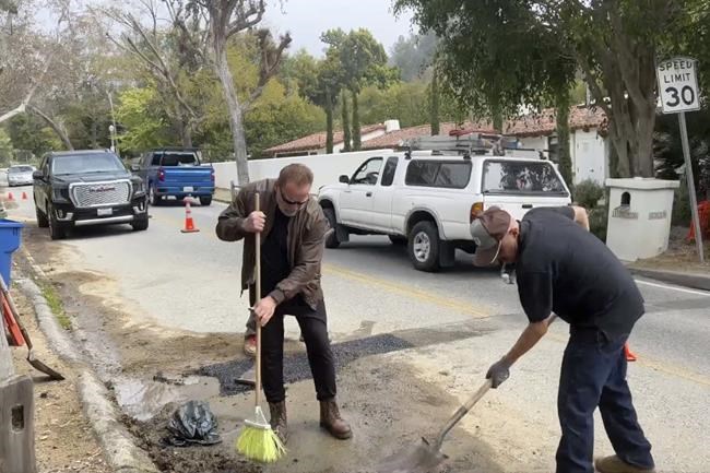 City: Schwarzenegger repaired utility trench, not a pothole | iNFOnews.ca City: Schwarzenegger repaired utility trench, not a pothole | iNFOnews.ca
