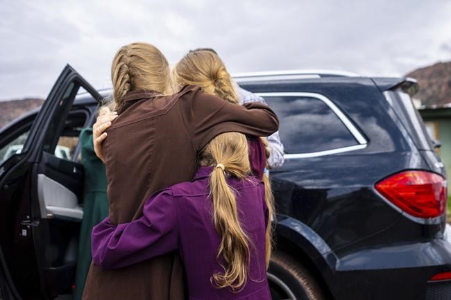 Woman tied to Arizona polygamous leader accused of threats | iNFOnews.ca CP1954651235