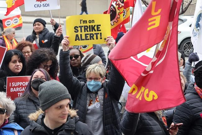 Here's what happens to government services if federal public servants go on strike | iNFOnews.ca CP1131017467
