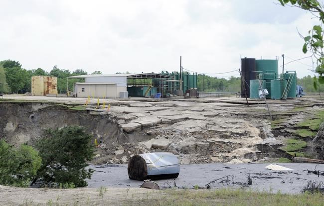 Newly active Texas sinkhole unearths forgotten fears in some | iNFOnews.ca Newly active Texas sinkhole unearths forgotten fears in some | iNFOnews.ca