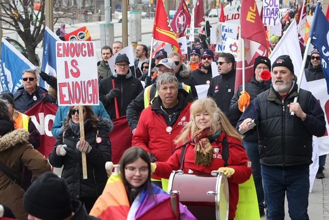 In The News for April 17 : Will federal public service workers go on strike? | iNFOnews.ca