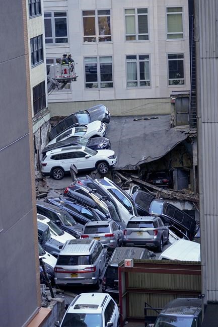 Parking garage collapses in NYC, killing 1; 5 injured | iNFOnews.ca