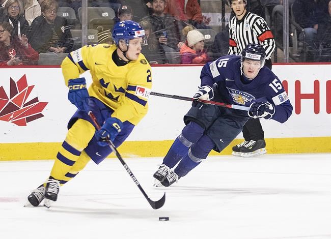 Canucks sign defenceman Elias Pettersson to three year, entry-level contract | iNFOnews.ca