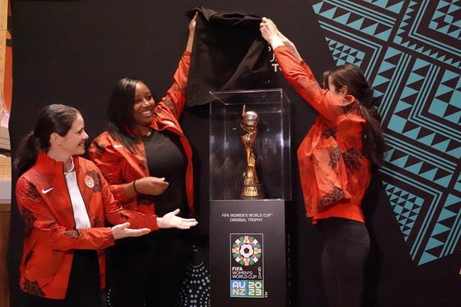 FIFA Women's World Cup trophy makes stop in Toronto ahead of July kickoff | iNFOnews.ca FIFA Women's World Cup trophy makes stop in Toronto ahead of July kickoff | iNFOnews.ca