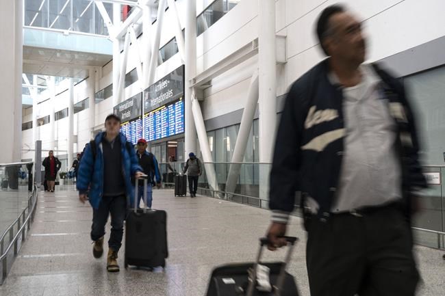 Federal strike could push air passenger complaints processing beyond 18 months | iNFOnews.ca Federal strike could push air passenger complaints processing beyond 18 months | iNFOnews.ca