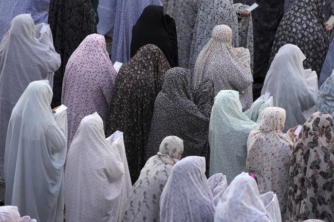 Muslims celebrate Eid al-Fitr holiday with feasts, prayers | iNFOnews.ca Muslims celebrate Eid al-Fitr holiday with feasts, prayers | iNFOnews.ca