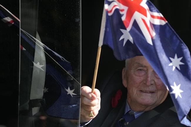 Australians and New Zealanders recall war dead on Anzac Day | iNFOnews.ca