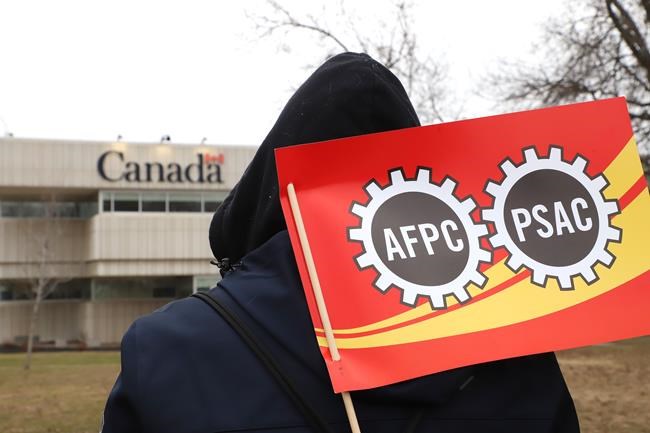 Petition calls for tax deadline extension amid federal worker strike | iNFOnews.ca Petition calls for tax deadline extension amid federal worker strike | iNFOnews.ca